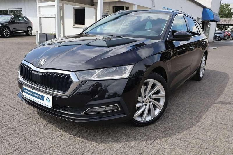 Black magic pearlescent Gebraucht 2021 Skoda Octavia Style Kombi | 20.960 € (Fairer Preis) - Bild 1/2