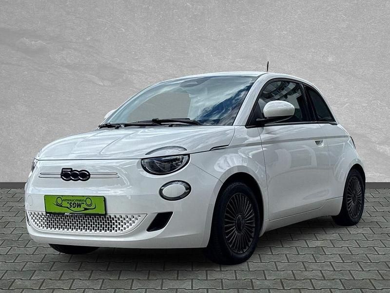 Colore esterno (arktis weiß) Gebraucht 2021 Fiat 500e Icon Limousine | 16.490 € (Fairer Preis) - Bild 1/4