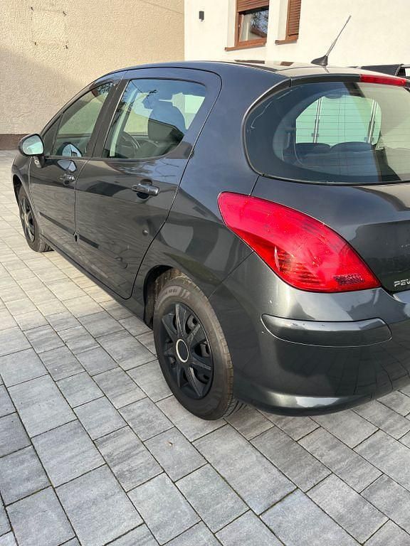 Gebraucht Peugeot 308 Platinum 120 PS (88 kW) 2010 Grau Limousine