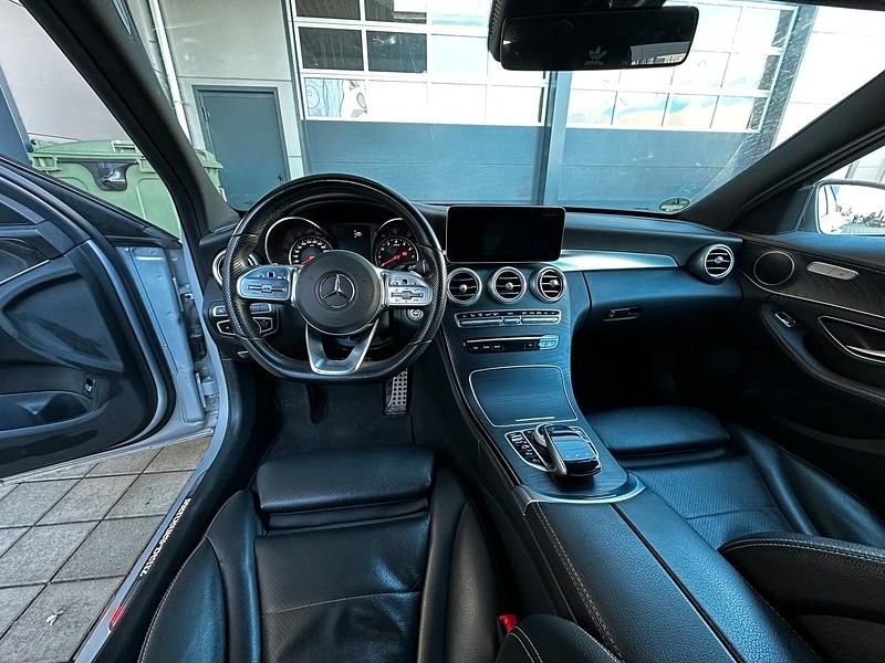 Gebraucht Mercedes C300 258 PS (189 kW) 2019 Silber Limousine