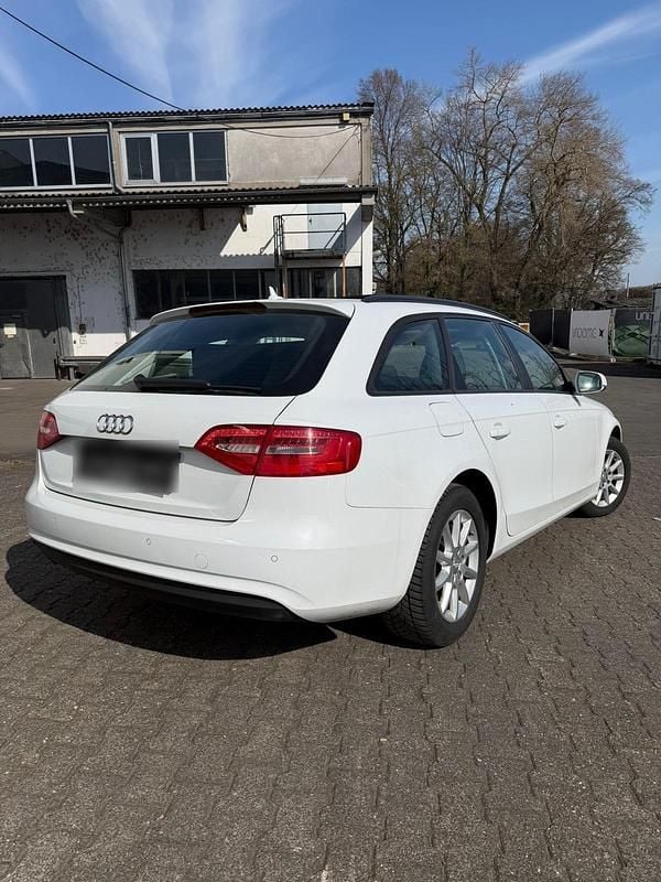 Gebraucht Audi A4 177 PS (130 kW) 2013 Weiß Kombi