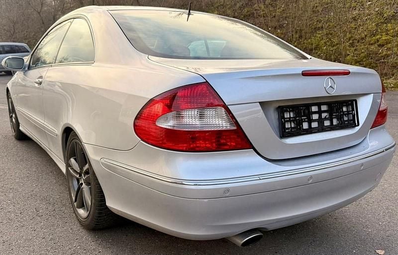 Gebraucht Mercedes CLK280 231 PS (169 kW) 2005 Silber Coupé