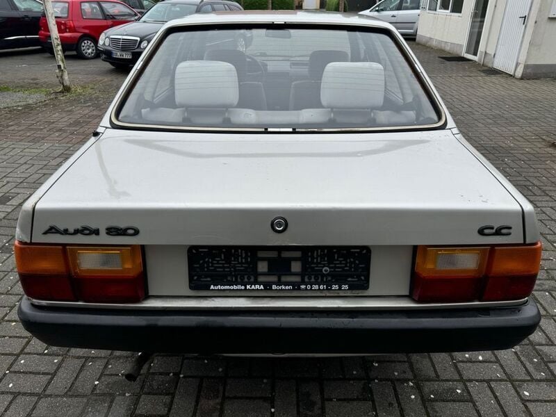 Second-hand Audi 80 73 CP (53 kW) 1986 Gri Berlinǎ