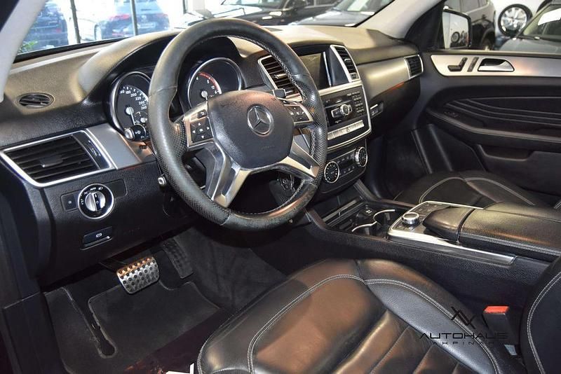 Gebraucht Mercedes ML350 258 PS (189 kW) 2014 Schwarz SUV