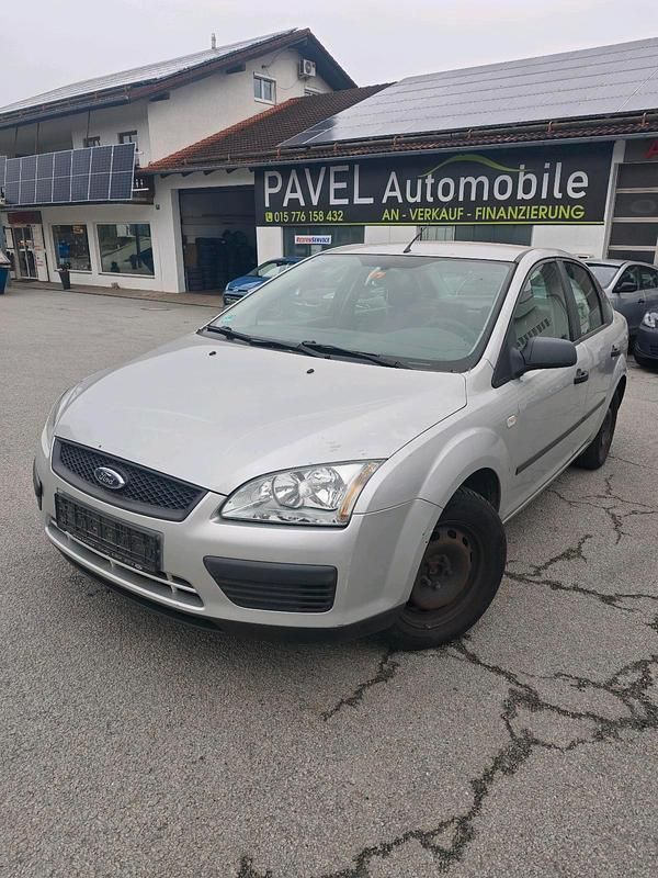Gebraucht Ford Focus 100 PS (73 kW) 2006 Silber Limousine