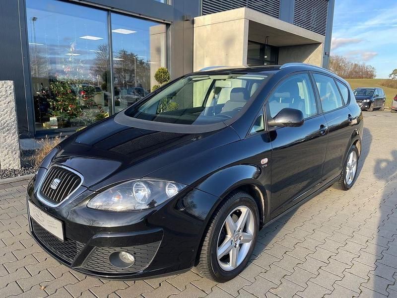 Universo schwarz metallic Gebraucht 2012 Seat Altea XL Style Van / Kleinbus | 2.990 € (Guter Preis) - Bild 1/4