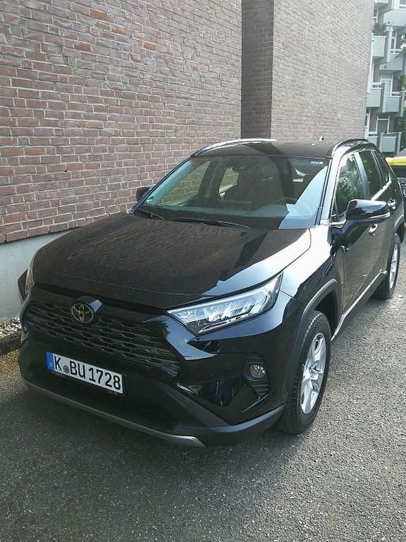 Gebraucht Toyota RAV4 Comfort 175 PS (128 kW) 2019 Schwarz SUV