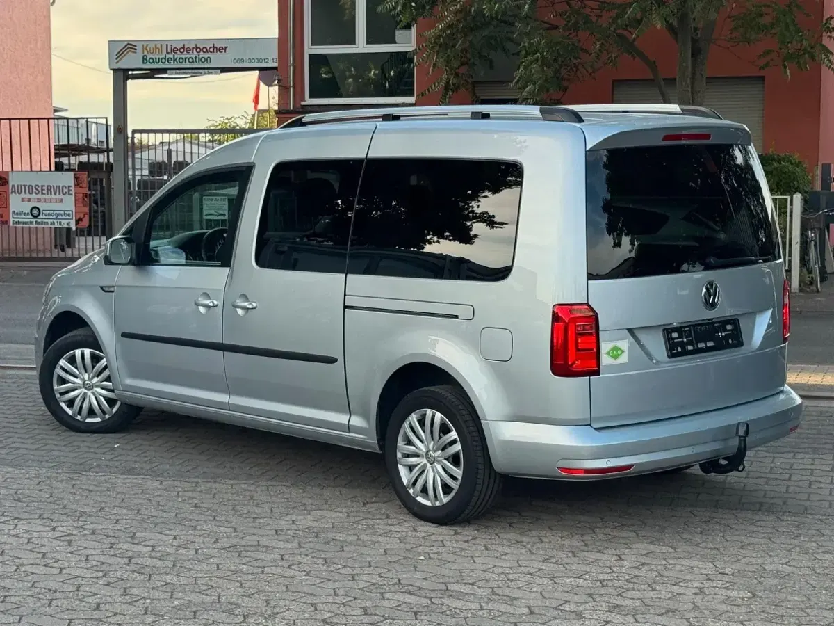 Gebraucht VW Caddy Maxi 110 PS (80 kW) 2020 Silber Van / Kleinbus