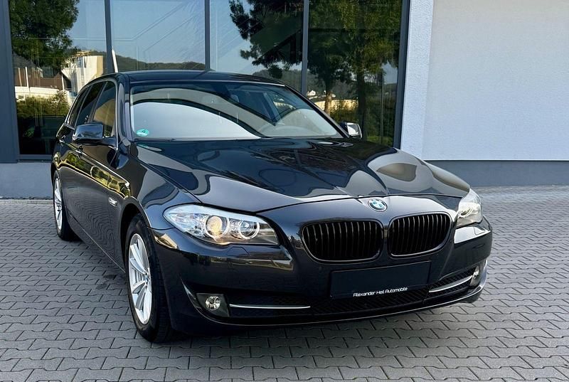 Gebraucht BMW 520 Comfort Edition 184 PS (135 kW) 2013 Grau Kombi