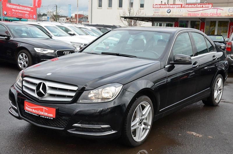 Gebraucht Mercedes C180 156 PS (114 kW) 2013 Schwarz Limousine