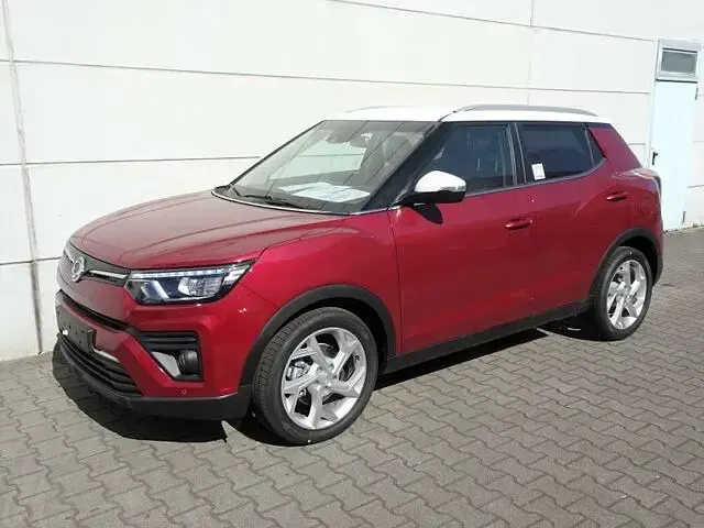 Gebraucht SsangYong Tivoli 163 PS (119 kW) 2023 Rot SUV