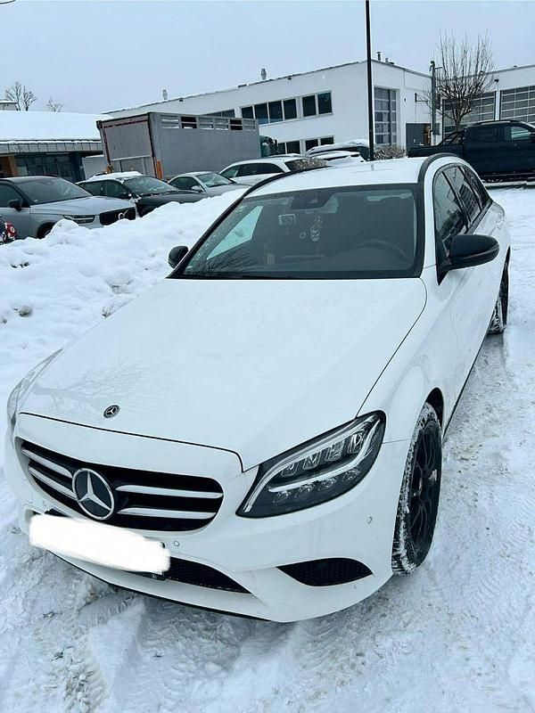 Gebraucht Mercedes C220 Avantgarde 194 PS (142 kW) 2019 Weiß Kombi