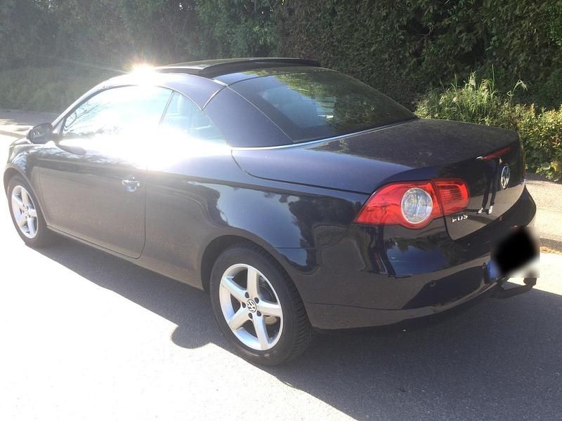 Usata VW Eos 140 CV (102 kW) 2007 Blu Cabrio