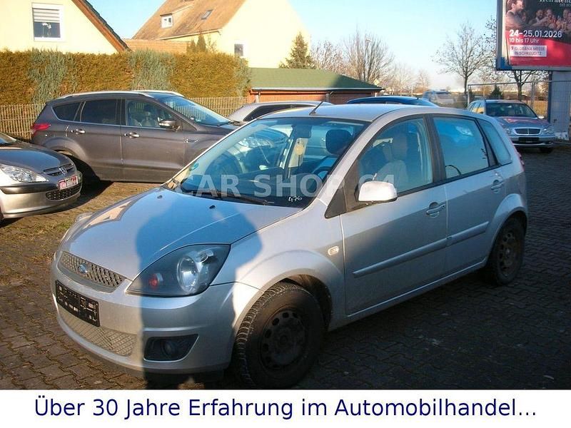 Gebraucht Ford Fiesta Style 75 PS (55 kW) 2008 Silber Kleinwagen