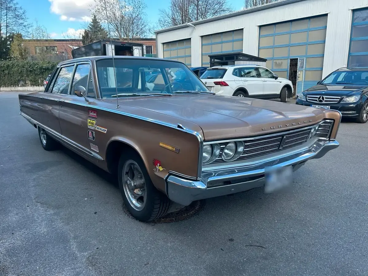 Second-hand Chrysler Newport 1966 Auriu Berlinǎ