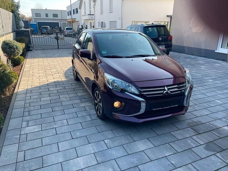 Gebraucht Mitsubishi Space Star Select+ 71 PS (52 kW) 2022 Braun Kleinwagen