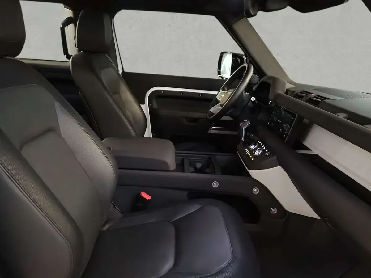 Gebraucht Land Rover Defender SE Dynamic 200 PS (147 kW) 2023 Weiß SUV