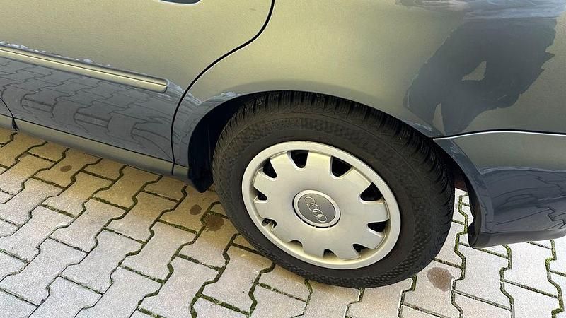 Gebraucht Audi A3 Ambiente 102 PS (75 kW) 2001 Grau Kleinwagen