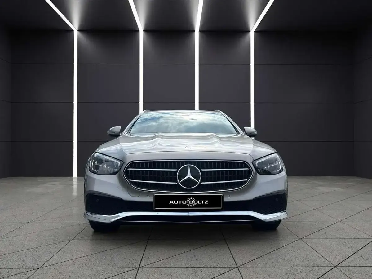 Gebraucht Mercedes E220 Avantgarde 200 PS (147 kW) 2022 Silber Kombi