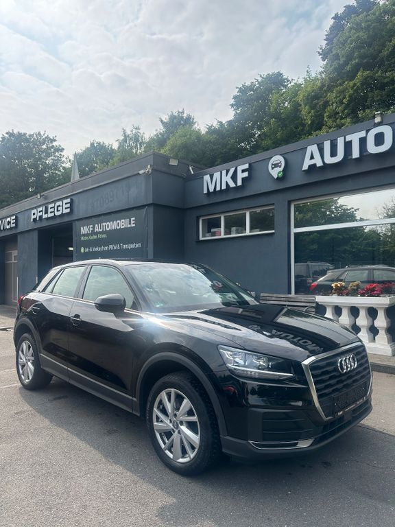 Schwarz Gebraucht 2018 Audi Q2 Ambiente SUV | 18.799 € (Fairer Preis) - Bild 1/4