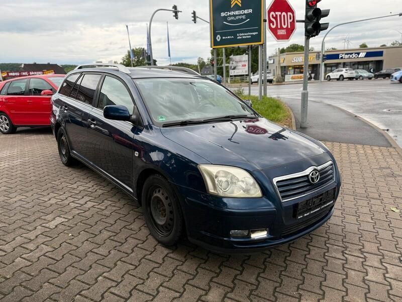 Blau Gebraucht 2004 Toyota Avensis Kombi | 799 € (Superpreis) - Bild 1/4