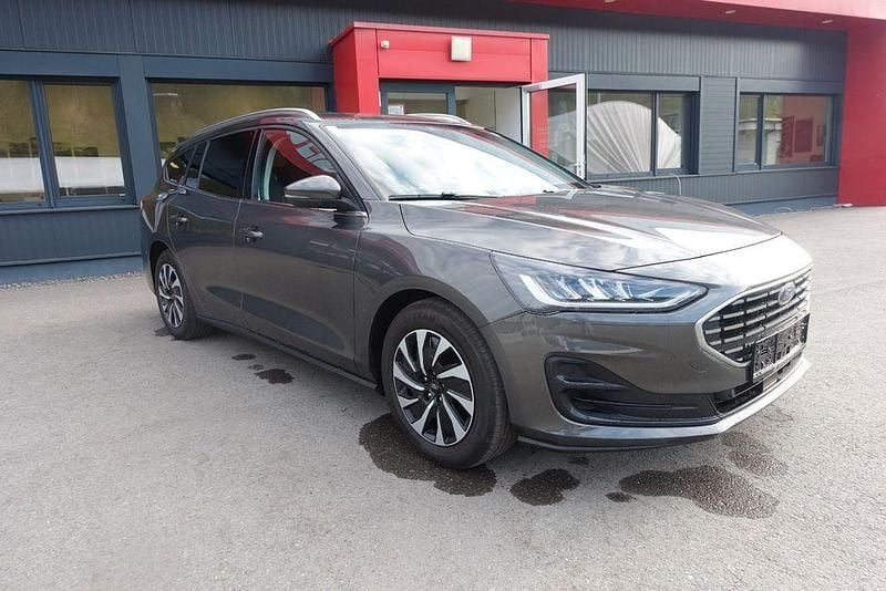Gebraucht Ford Focus Titanium 125 PS (91 kW) 2022 Grau Limousine