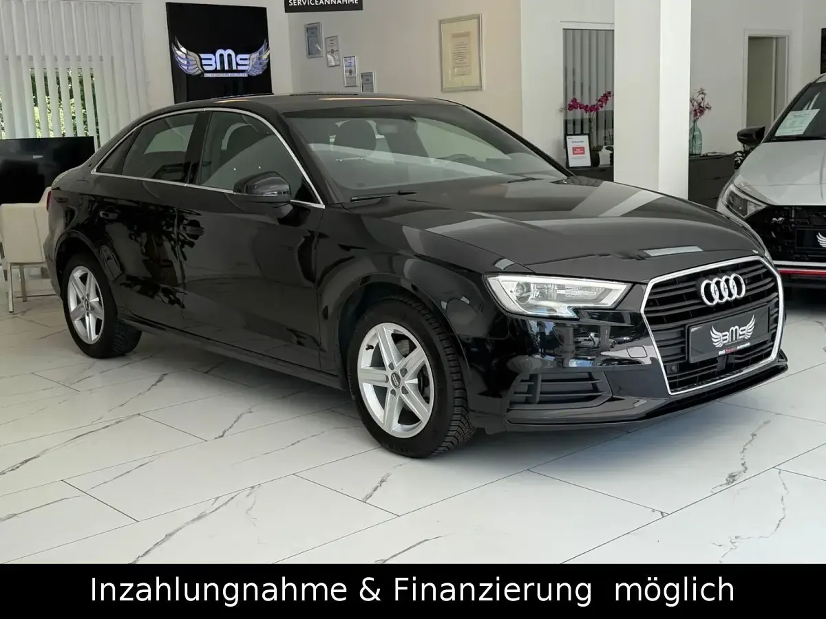 Gebraucht Audi A3 Comfort 116 PS (85 kW) 2020 Schwarz Limousine