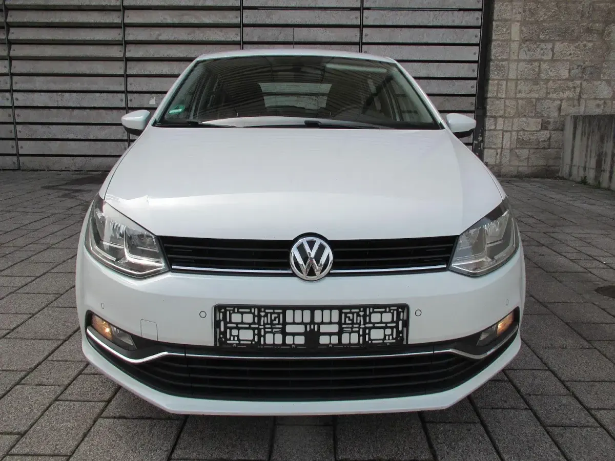Gebraucht VW Polo LOUNGE 75 PS (55 kW) 2015 Weiß Kleinwagen