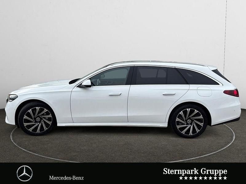 Gebraucht Mercedes E300 Exclusive 313 PS (230 kW) 2024 Weiß Limousine