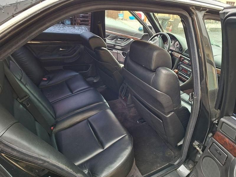 Gebraucht BMW 740 Performance 286 PS (210 kW) 1995 Schwarz Limousine