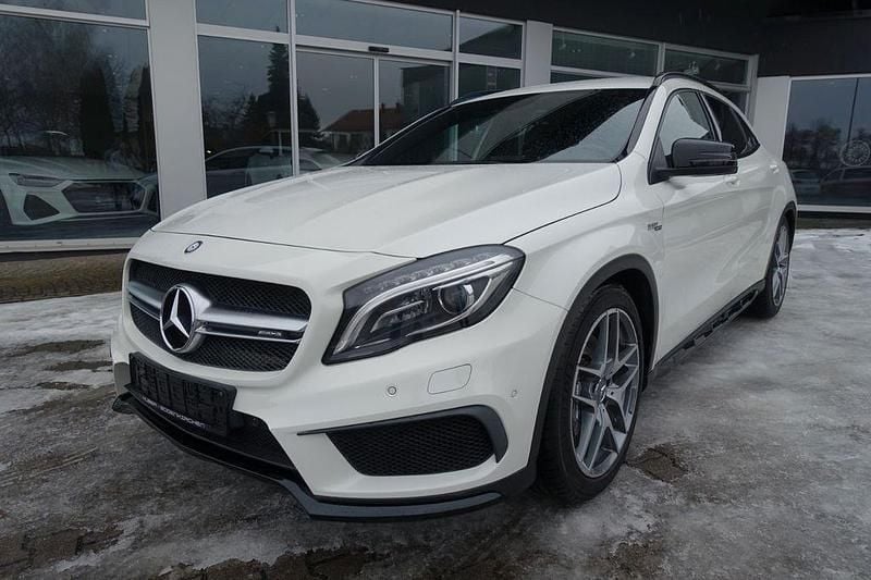 Weiß Gebraucht 2016 Mercedes GLA45 AMG AMG SUV | 28.979 € (Fairer Preis) - Bild 1/4