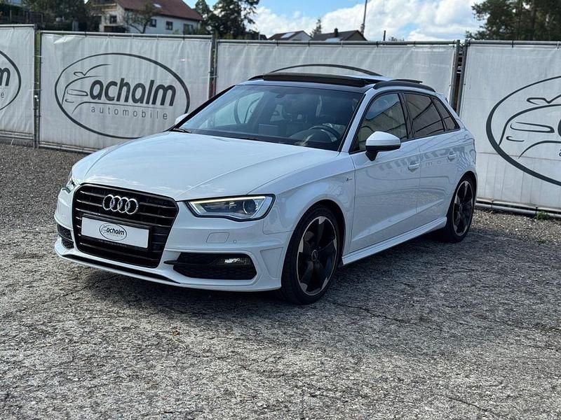 Weiß Gebraucht 2016 Audi A3 Sportback S-Line Limousine | 12.990 € (Fairer Preis) - Bild 1/4