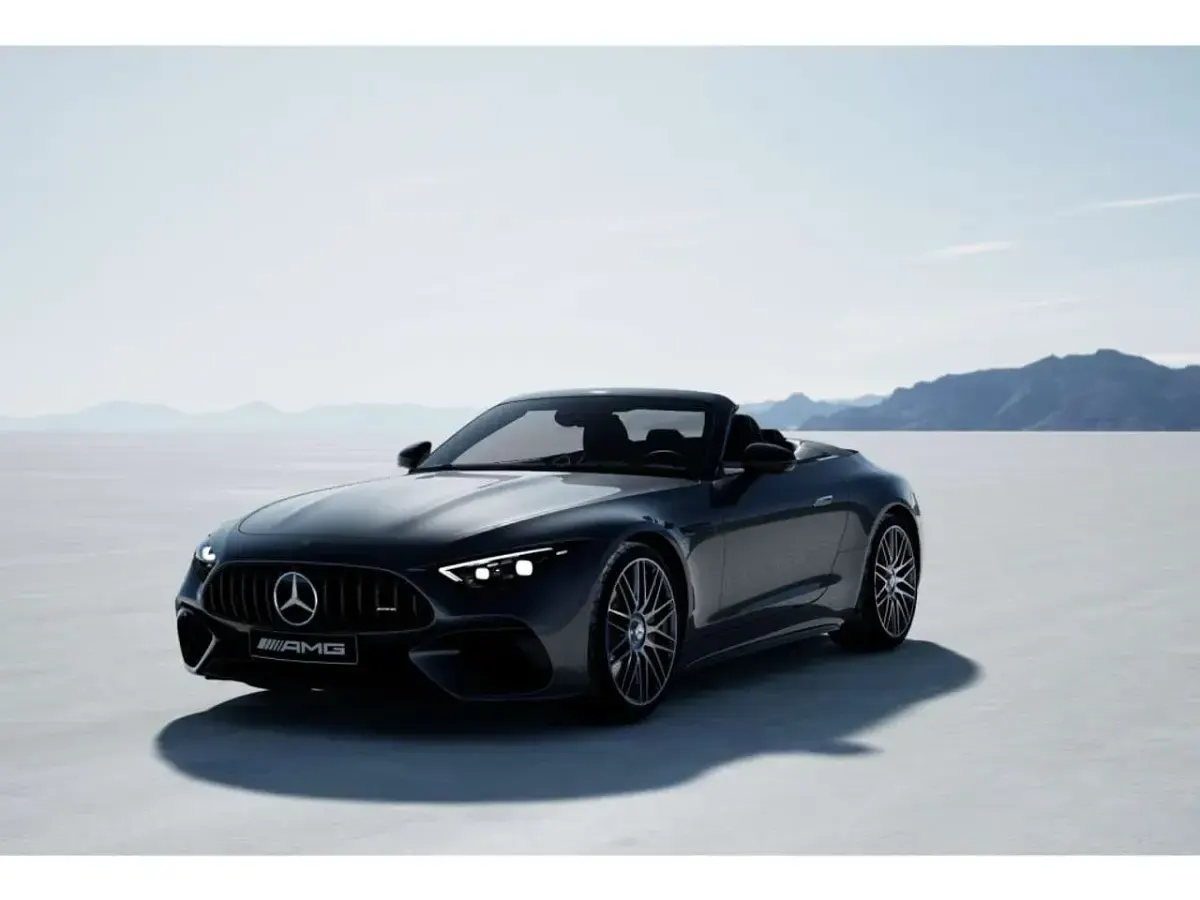 Gebraucht Mercedes SL63 AMG Premium Plus 585 PS (430 kW) 2023 Grau / selenitgrau Cabrio