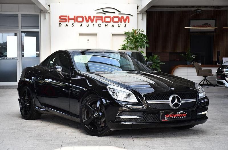 Schwarz Gebraucht 2012 Mercedes SLK200 AMG line Cabrio | 16.990 € (Superpreis) - Bild 1/4