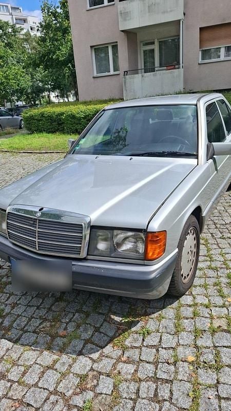 Silber Gebraucht 1992 Mercedes 190 Limousine | 6.500 € - Bild 1/4