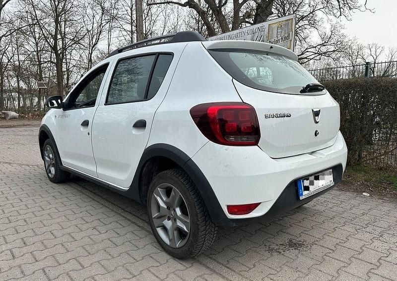 Gebraucht Dacia Sandero Stepway 90 PS (66 kW) 2019 Weiß Limousine