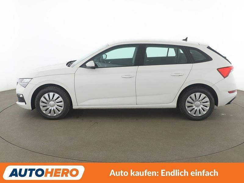 Gebraucht Skoda Scala Cool Plus 95 PS (69 kW) 2022 Weiß Kleinwagen