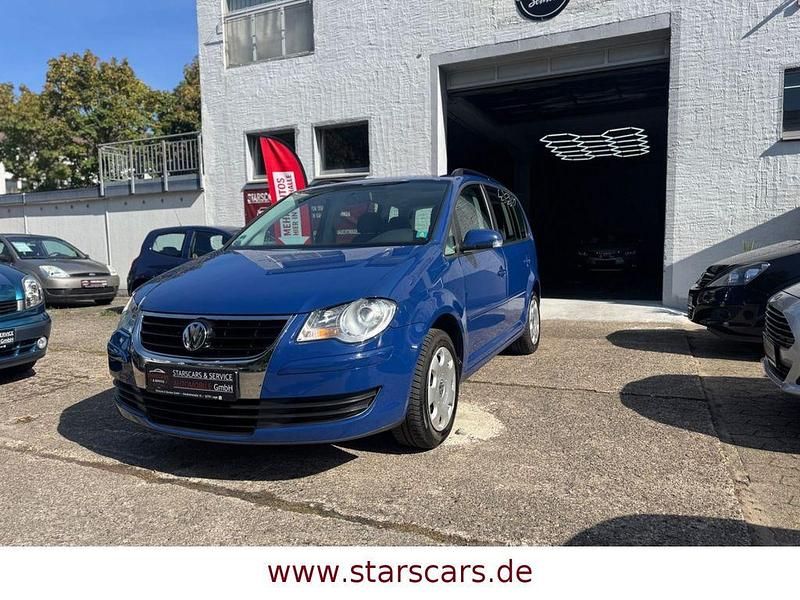 Blau Gebraucht 2008 VW Touran Trendline Van / Kleinbus | 5.990 € (Etwas zu teuer) - Bild 1/4