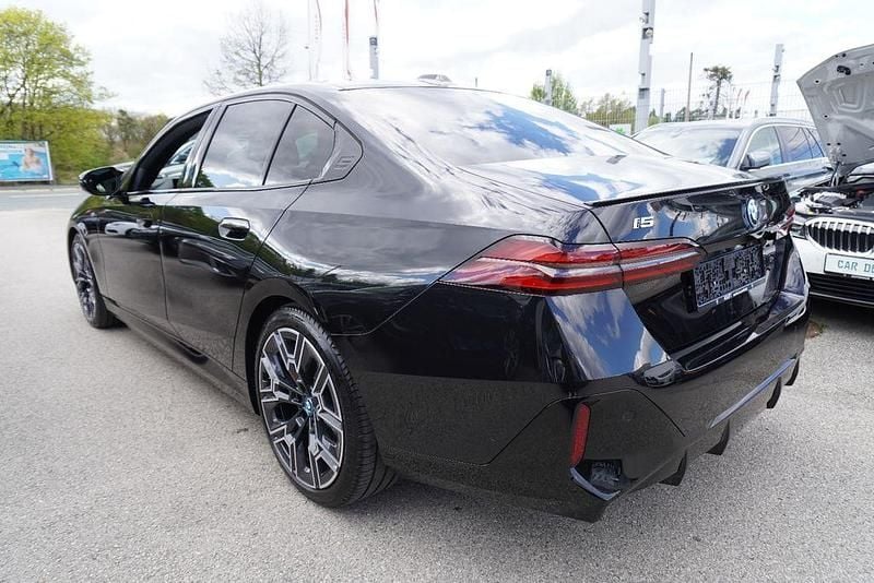 Gebraucht BMW i5 Performance 442 kW (601 PS) 2025 Schwarz Limousine