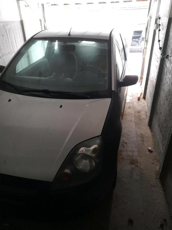 Gebraucht Ford Fiesta 65 PS (47 kW) 2007 Silber Kleinwagen