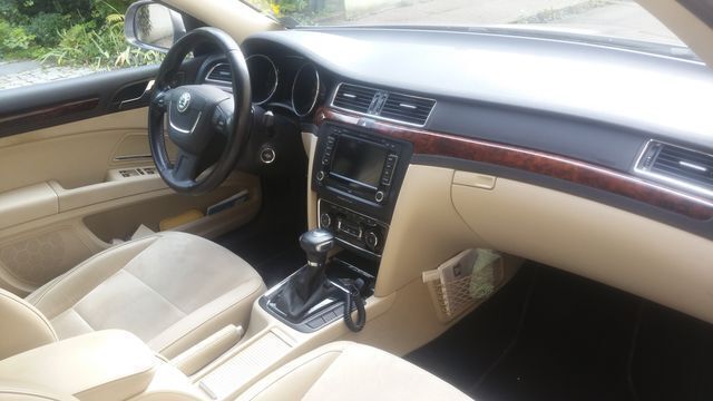 Gebraucht Skoda Superb 272 PS (200 kW) 2010 Beige metallic Limousine