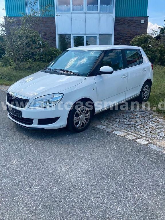 Gebraucht Skoda Fabia Ambition 90 PS (66 kW) 2013 Weiß Kleinwagen