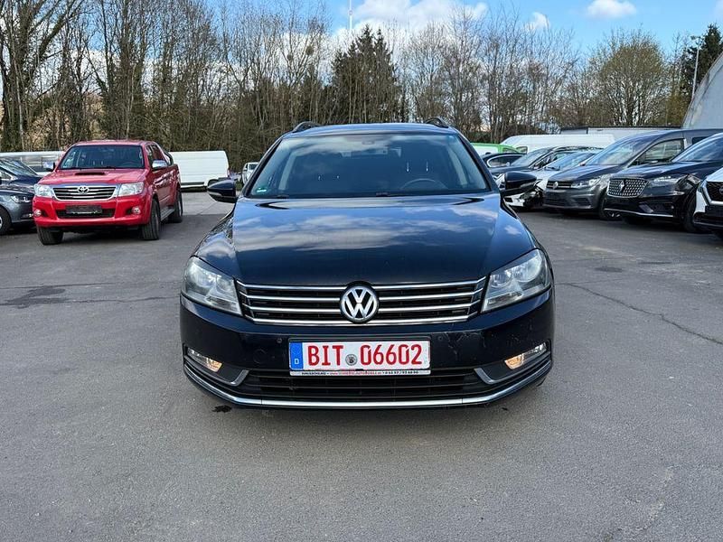 Gebraucht VW Passat Highline 140 PS (102 kW) 2012 Schwarz Kombi