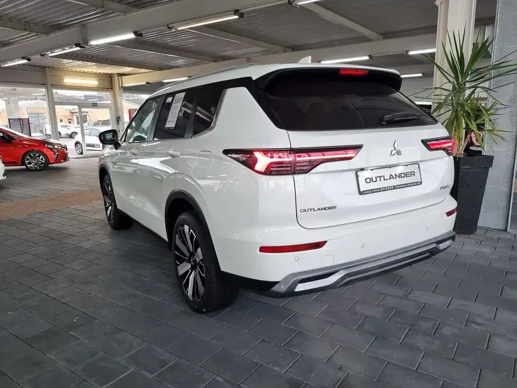 Gebraucht Mitsubishi Outlander P-HEV Edition 306 PS (225 kW) 2025 Weiß SUV