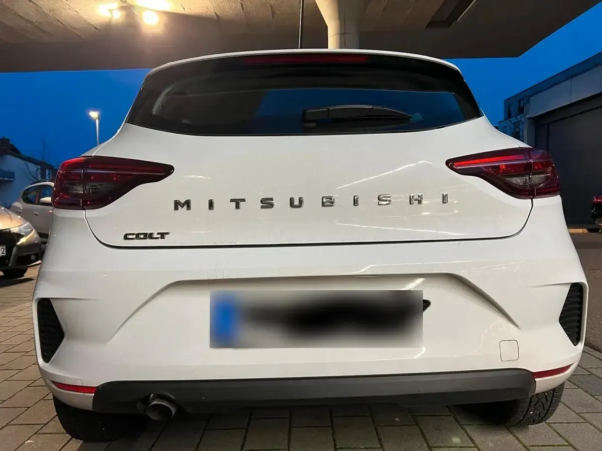 Gebraucht Mitsubishi Colt 67 PS (49 kW) 2024 Weiß Kleinwagen