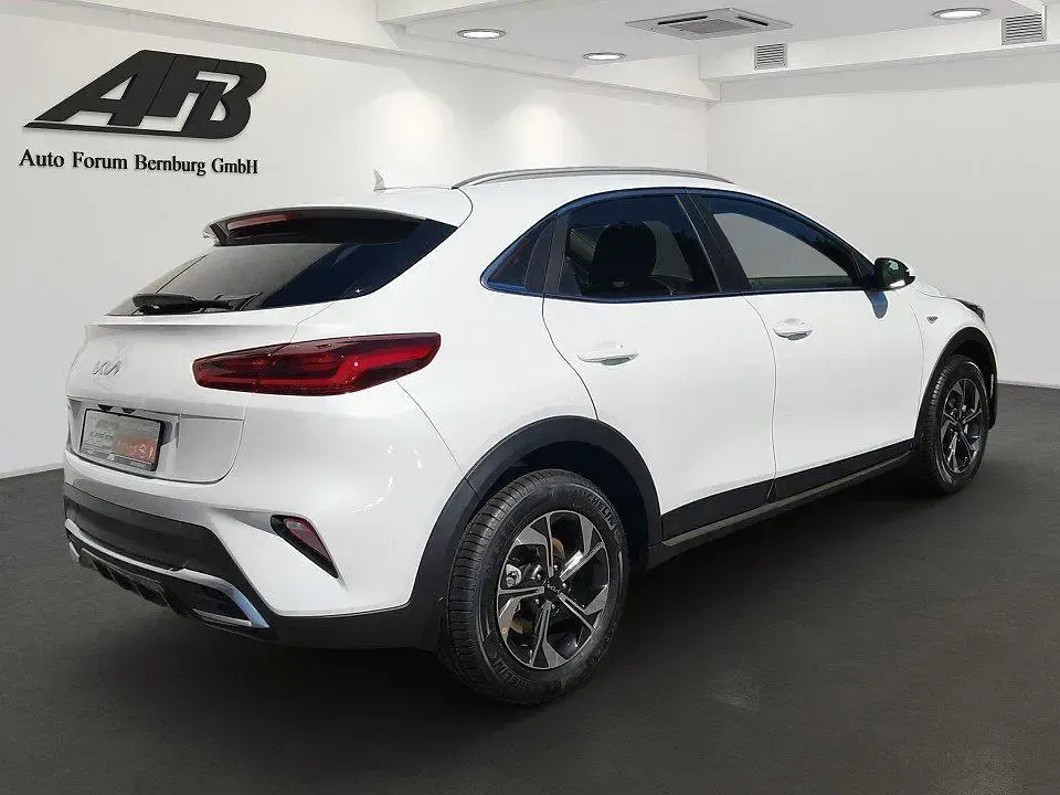 Gebraucht Kia XCeed Vision 140 PS (102 kW) 2024 Weiß SUV