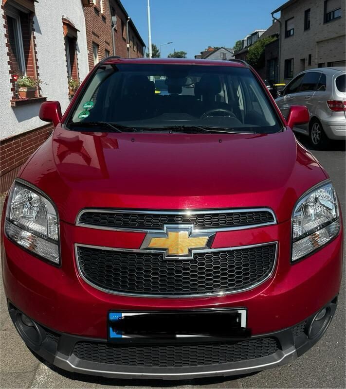 Rot Gebraucht 2012 Chevrolet Orlando Van / Kleinbus | 7.000 € (Guter Preis) - Bild 1/4