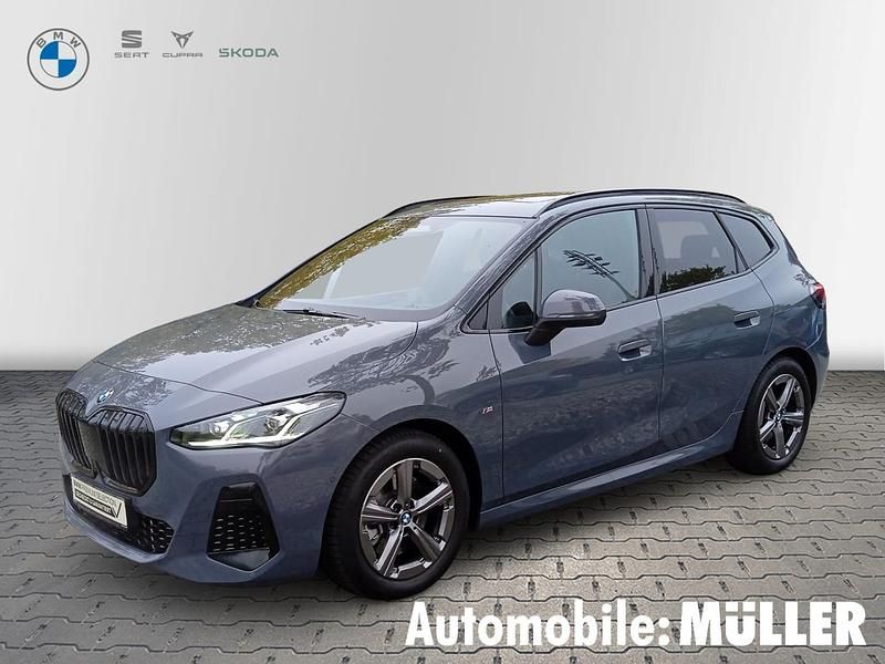 Grau Gebraucht 2025 BMW 223 Active Tourer M Sport Van / Kleinbus | 41.890 € (Guter Preis) - Bild 1/4