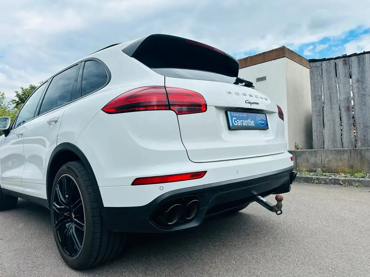 Gebraucht Porsche Cayenne 262 PS (192 kW) 2015 Weiß SUV