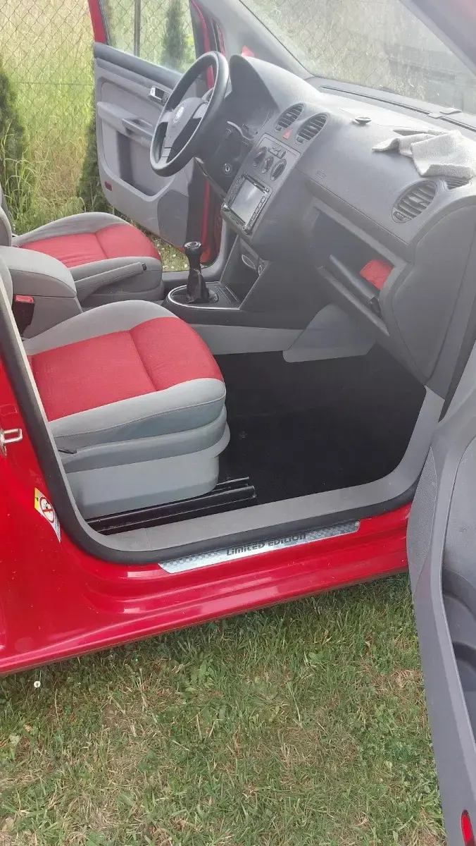 Gebraucht VW Caddy 2010 Rot Van / Kleinbus